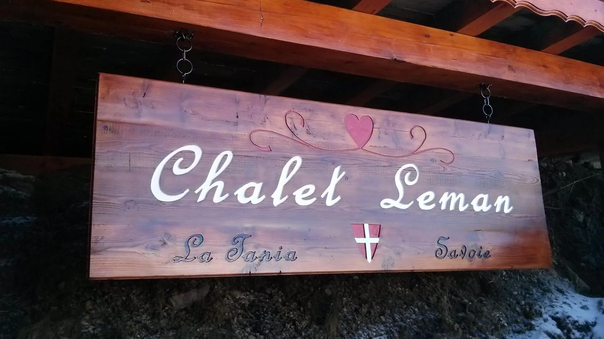 Hotel Chalet Leman By Snow Retreat Catered Chalets Courchevel